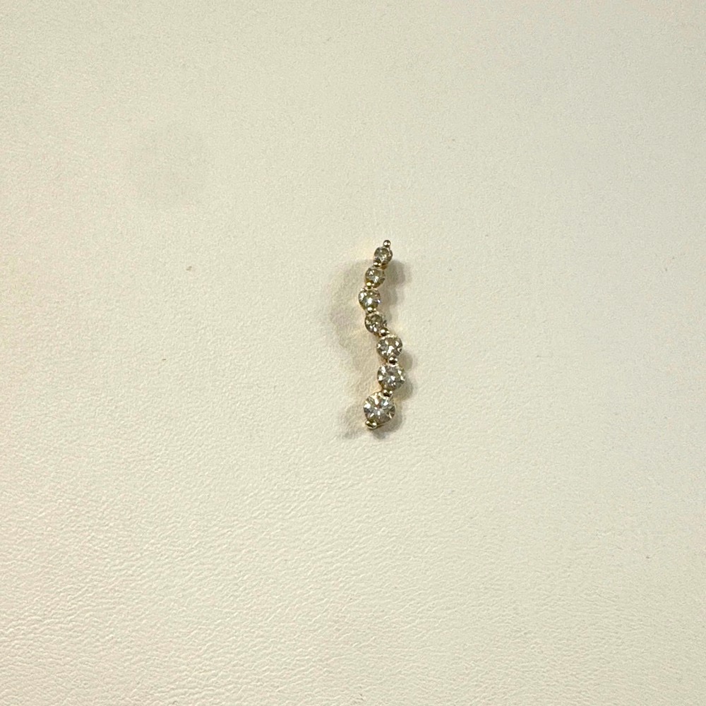 Yellow gold diamond pendant, beautiful elegant piece.